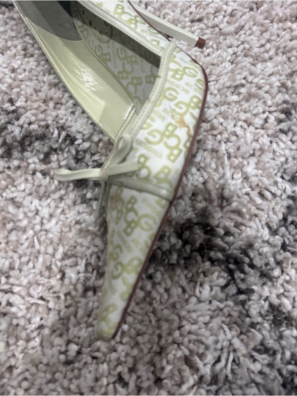 BCBGirls Ivory Pointed-Toe Heels with Light Green Monogram & Bow - Picture 3 of 6
